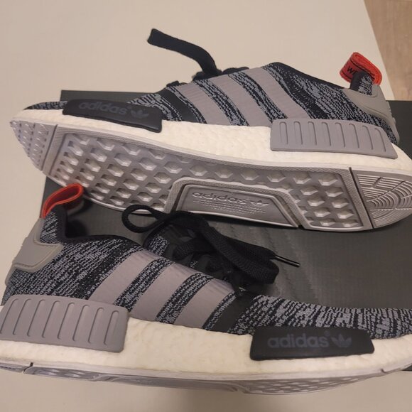 Adidas NMD R1 Glitch BB2884 Primeknit Core Black & Gray Size 11 Mens Pre-Owned - Picture 4 of 8